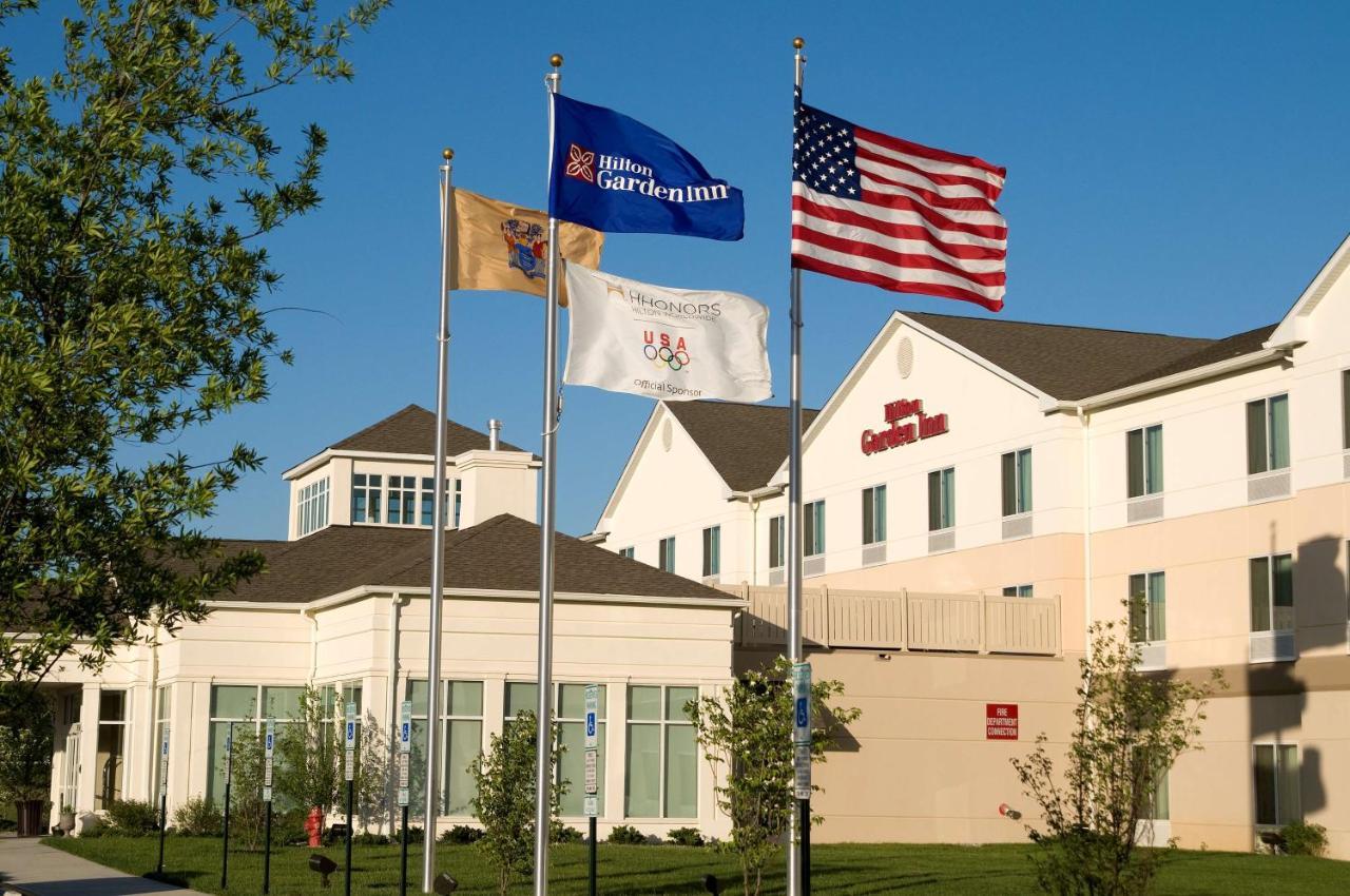 Hilton Garden Inn Mount Holly/Westampton Bagian luar foto